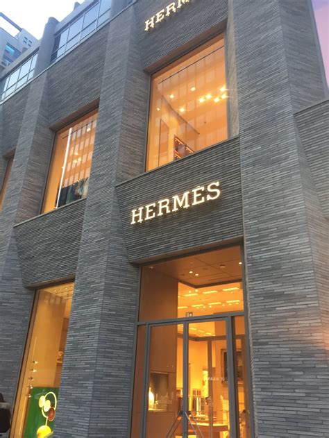 hermes bloor st toronto|Hermes Toronto phone number.